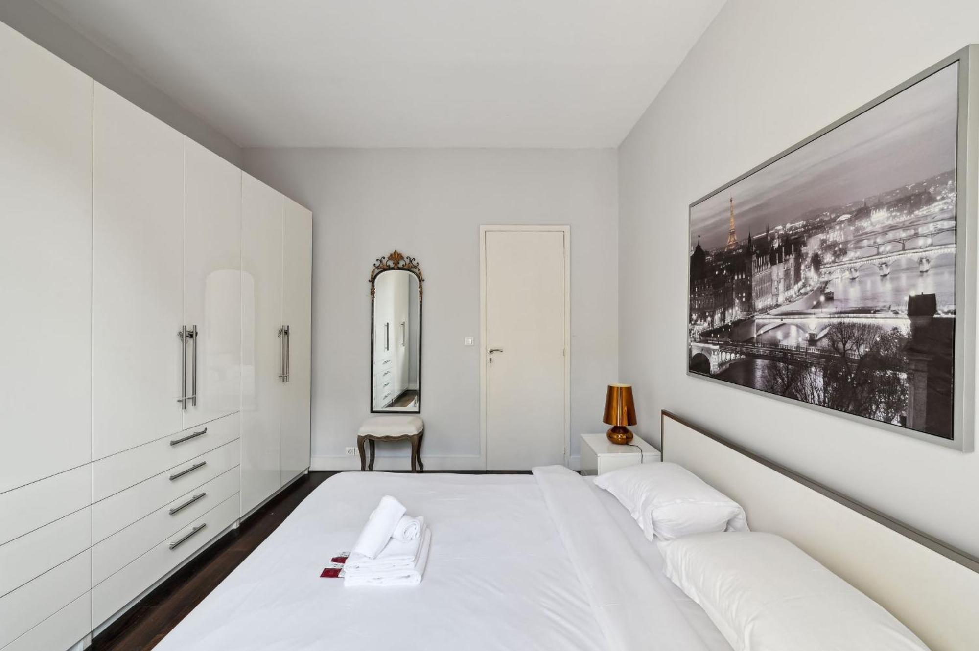Champs-Elysees & Arc De Triomphe - Cityapartmentstay 파리 외부 사진